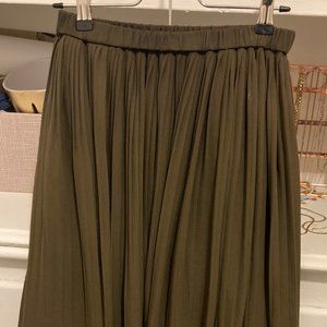 Uniqlo XS Midi Olive Green Skirt